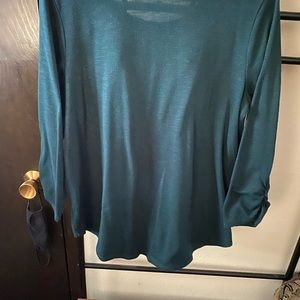 APT 9 Large Green Top